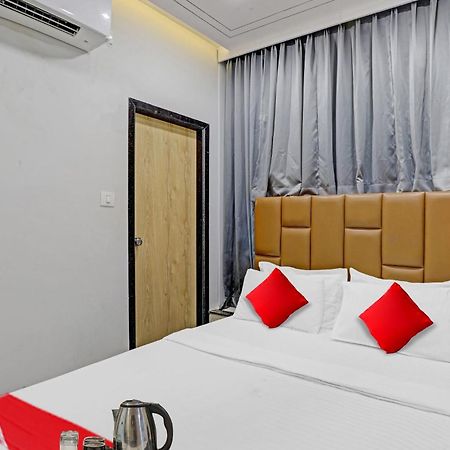 Hotel O Royal Orbit Surat Exteriör bild