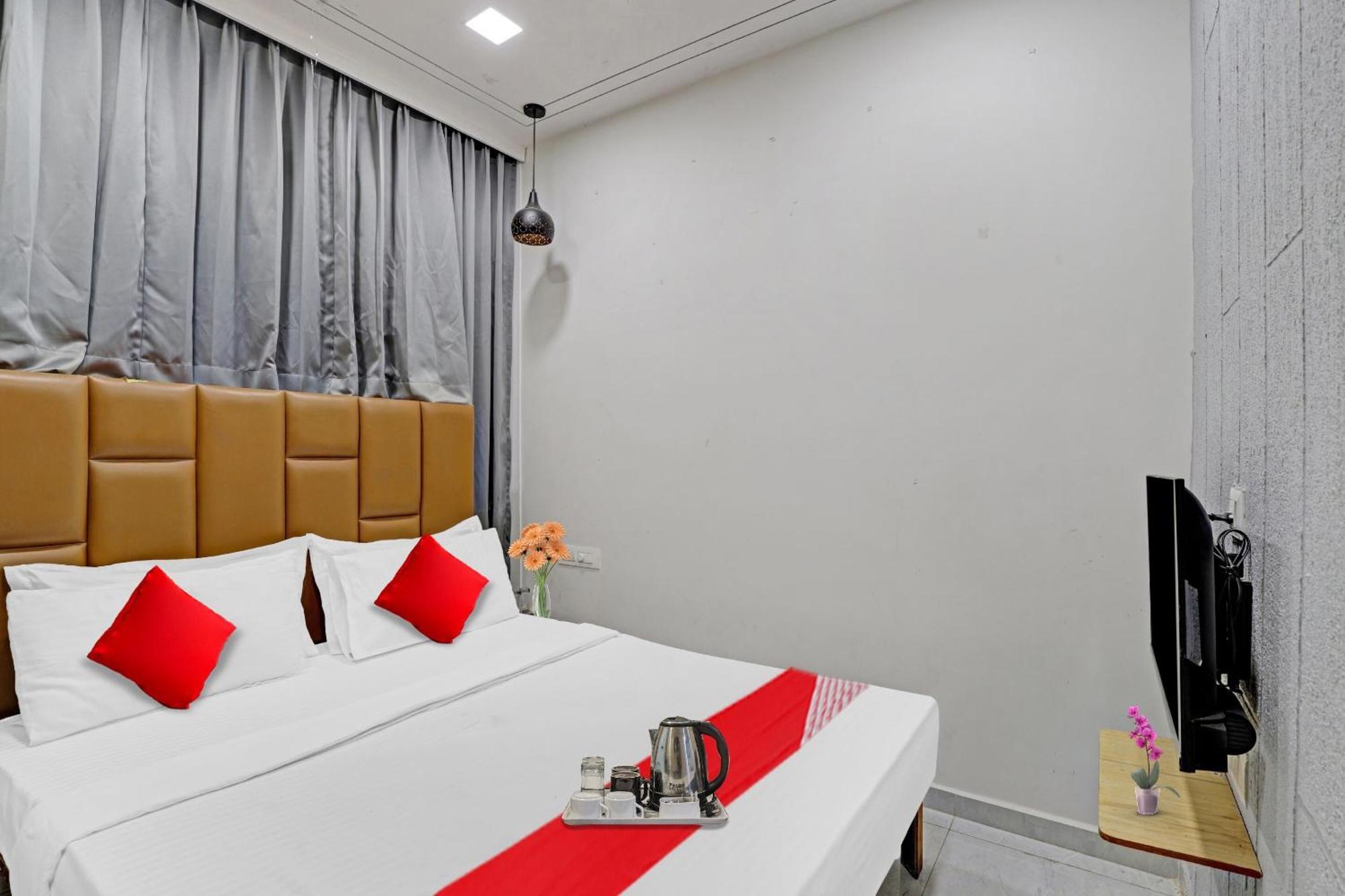 Hotel O Royal Orbit Surat Exteriör bild