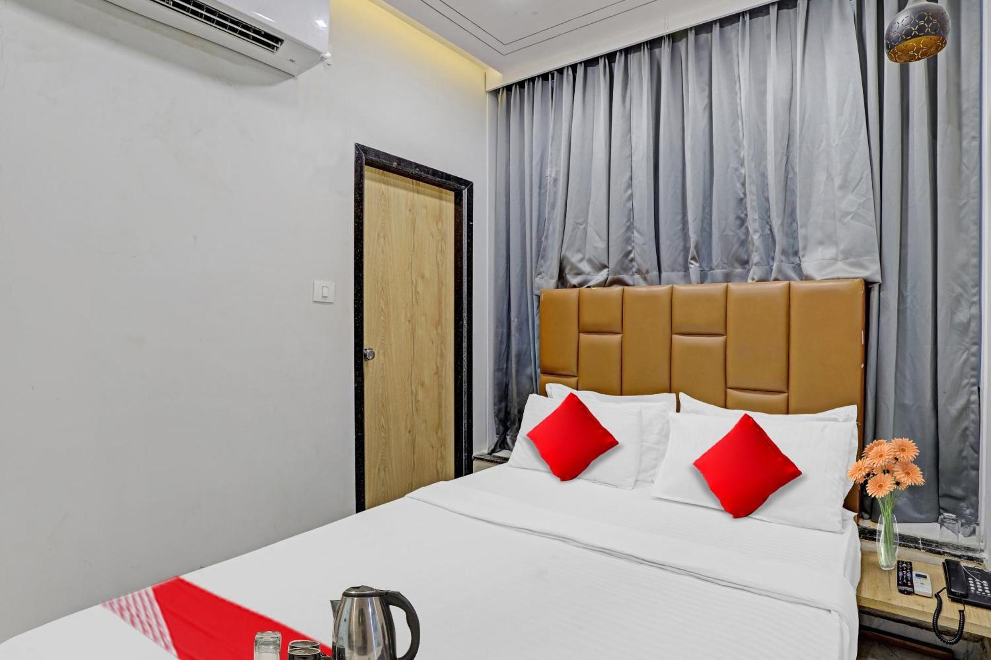Hotel O Royal Orbit Surat Exteriör bild